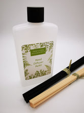 Load image into Gallery viewer, Handmade Reed Diffuser - English Pear and Freesia
