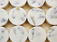 Load image into Gallery viewer, Botanical Wax Melt - Coconut and Lime