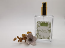 Load image into Gallery viewer, Room Perfume - Macadamia and Clove