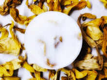 Load image into Gallery viewer, Botanical Wax Melt - Golden Amber and Fig
